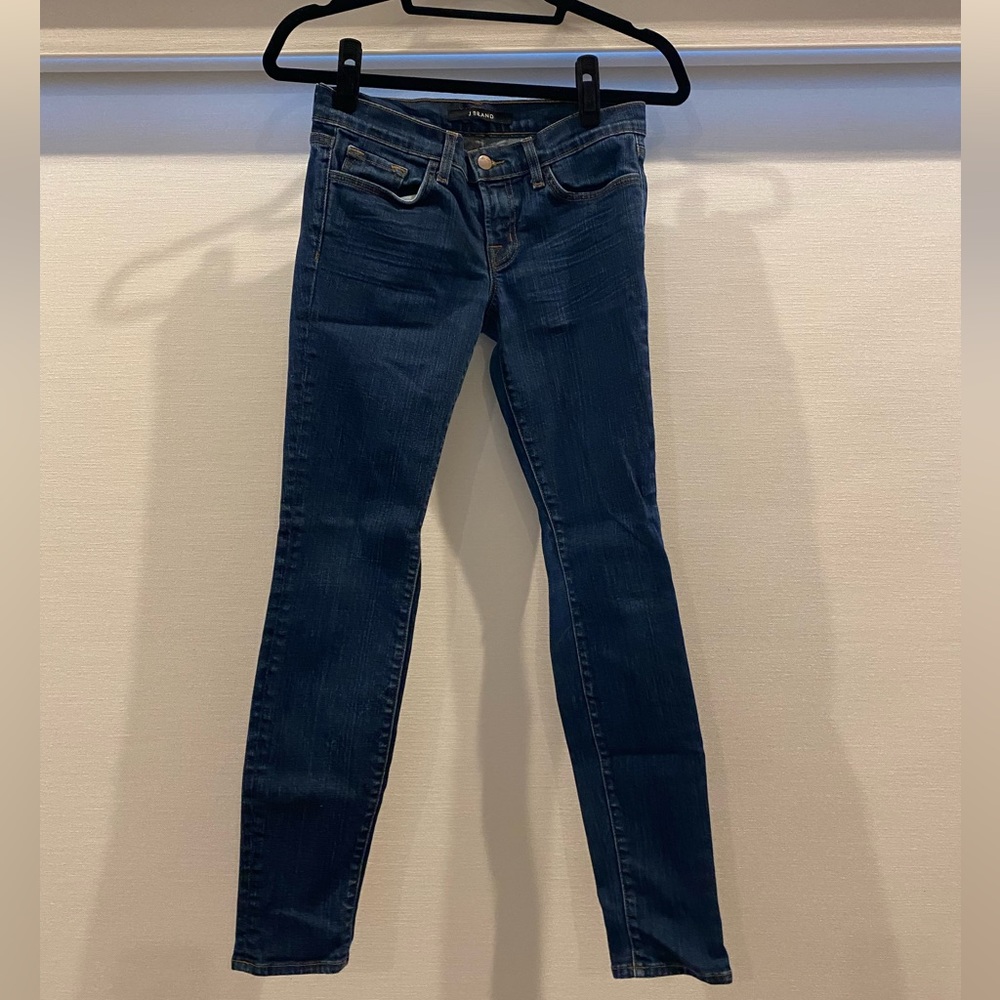 Low rise skinny jeans